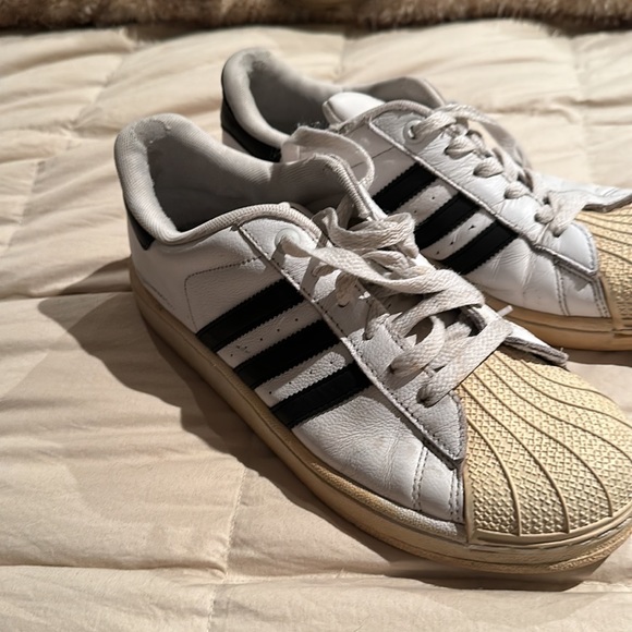 Adidas vintage size 5 1/2 leisure walking shoe - Picture 2 of 4